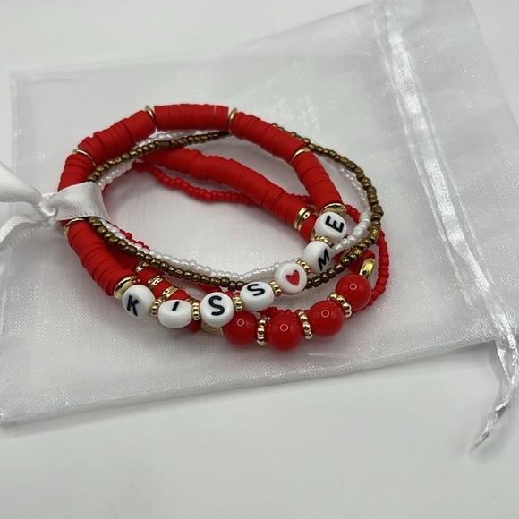 5PC Kiss Me Red and Gold Bracelet Stack - Picture 4 of 4